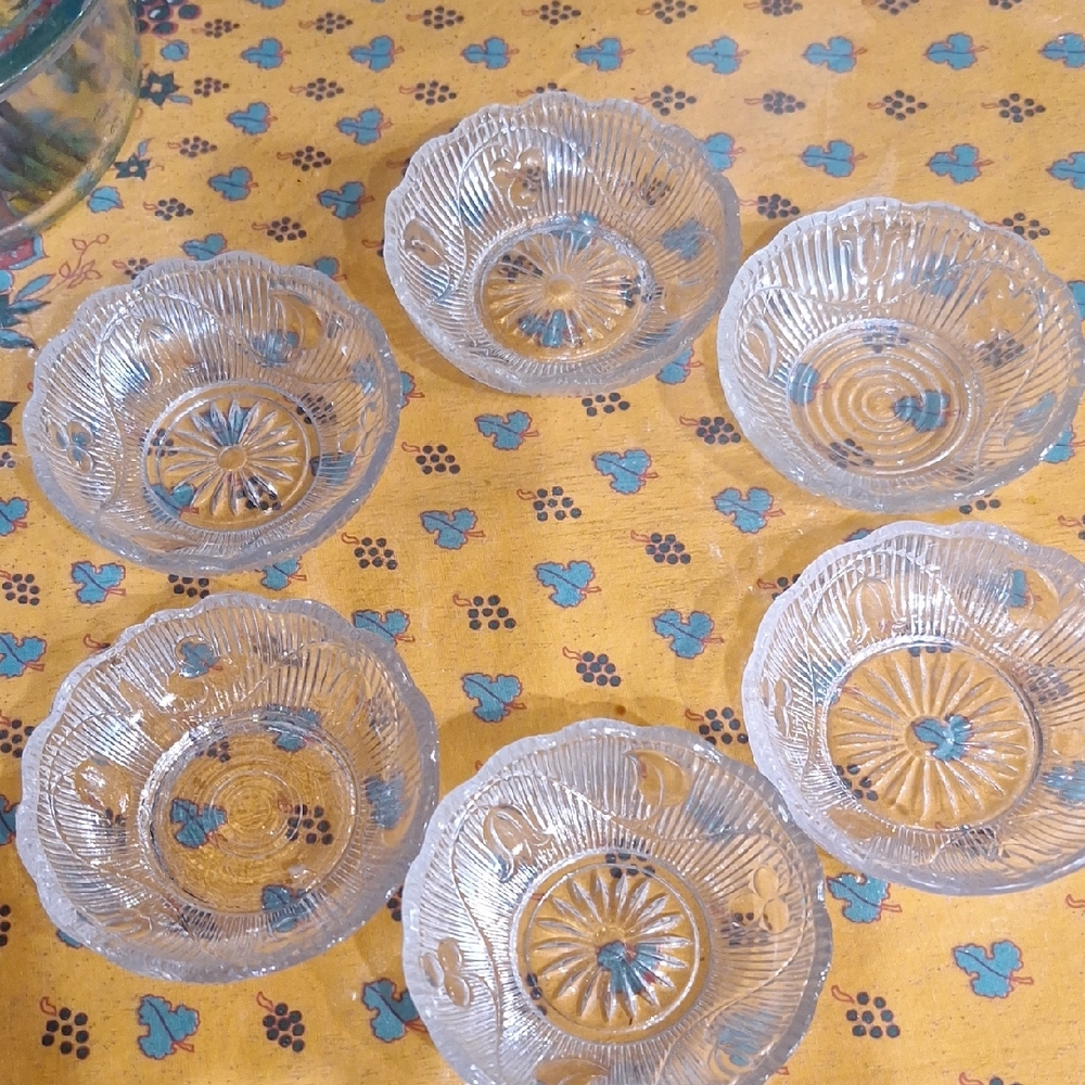 EAPG Glass Berry Bowl Set